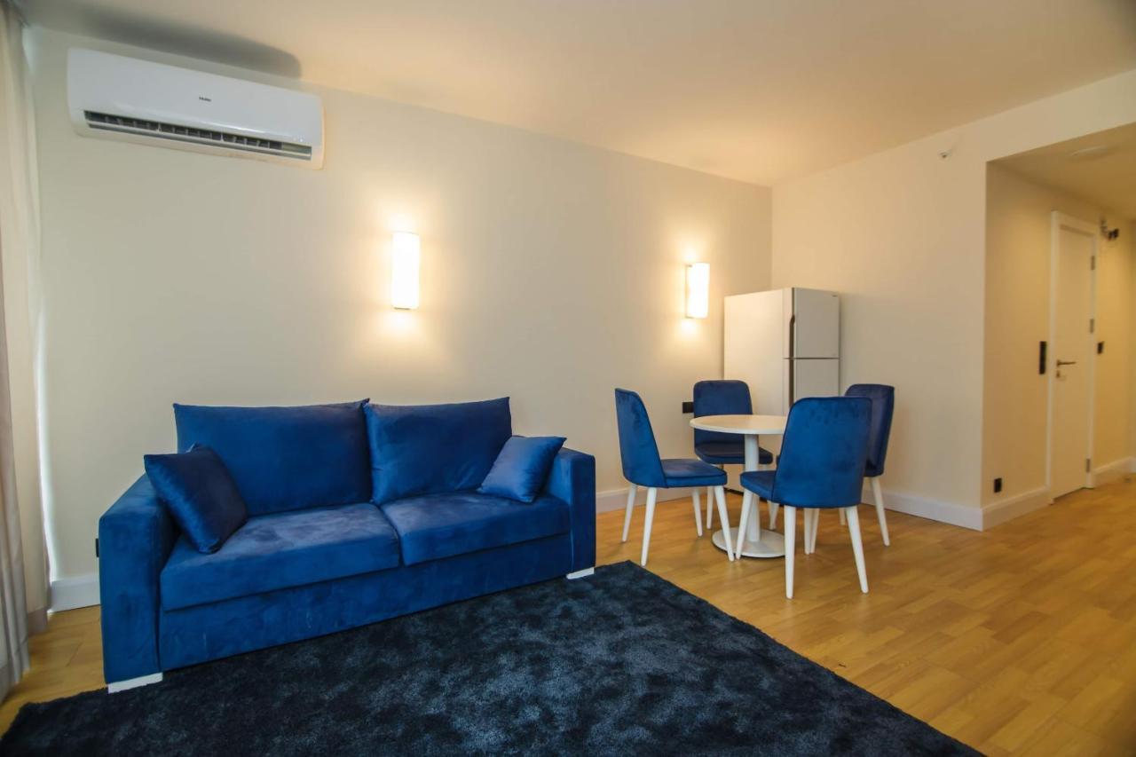 Orbi City Center Suite Batoemi Buitenkant foto