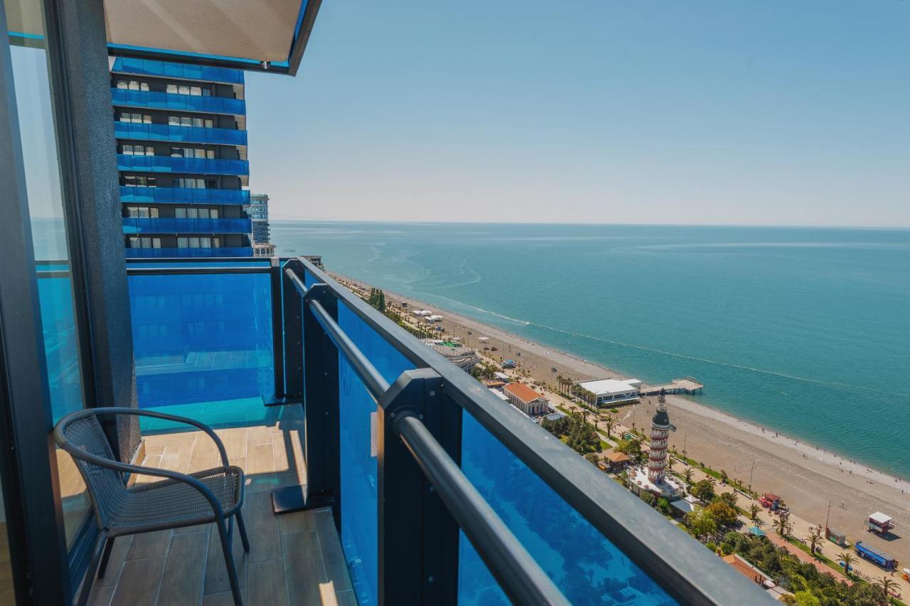 Orbi City Center Suite Batoemi Buitenkant foto