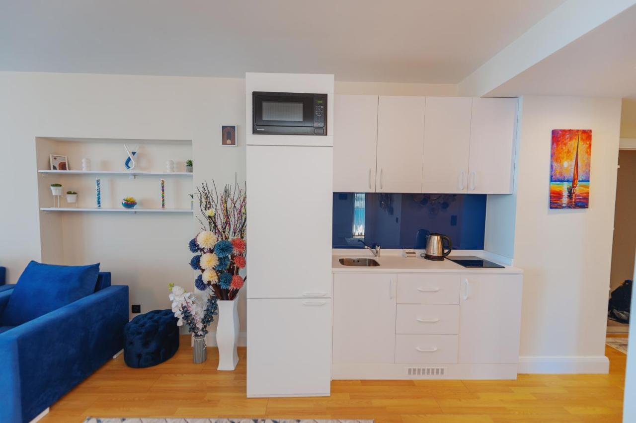 Orbi City Center Suite Batoemi Buitenkant foto