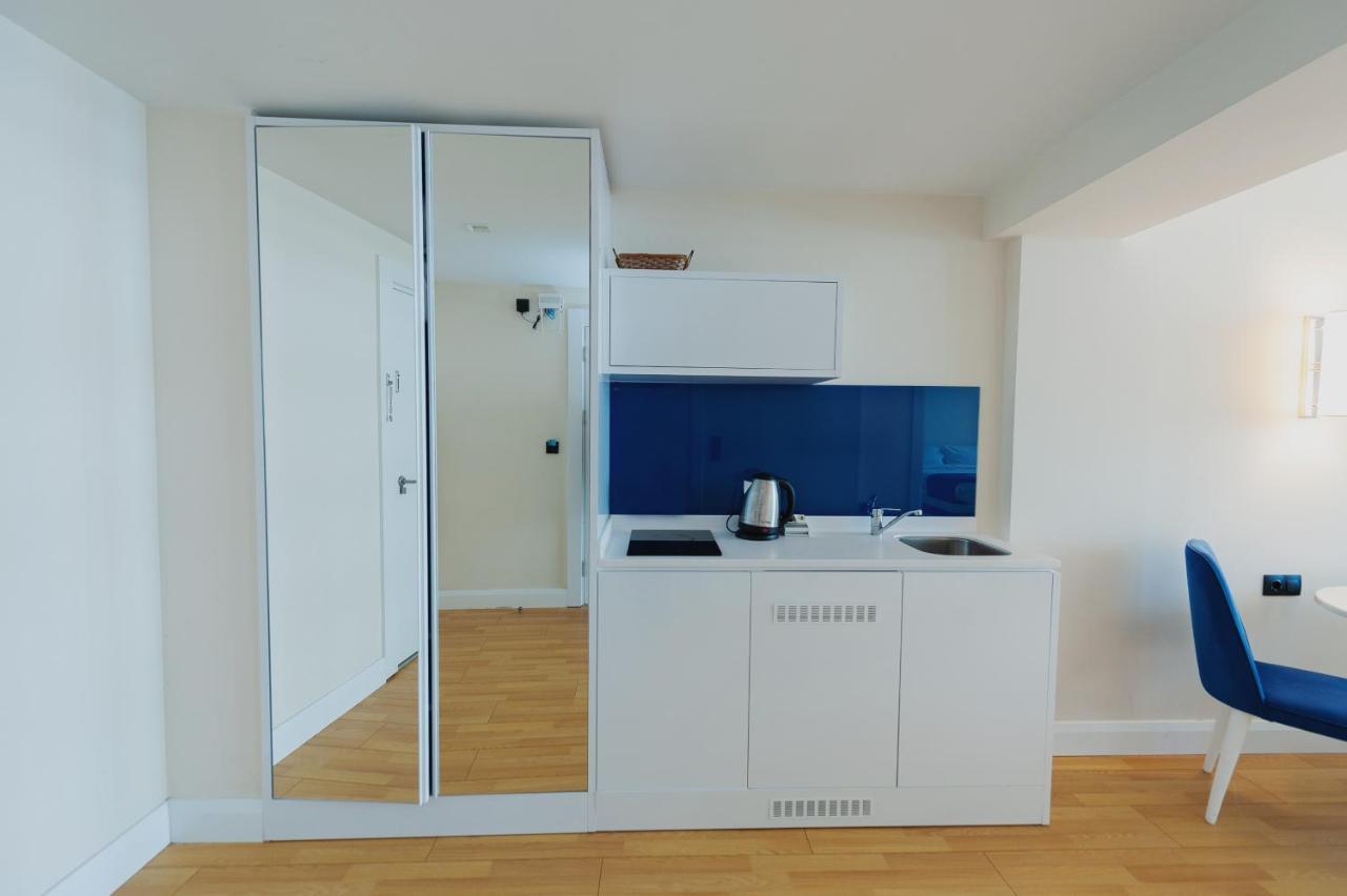 Orbi City Center Suite Batoemi Buitenkant foto