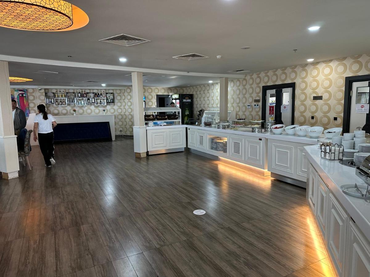 Orbi City Center Suite Batoemi Buitenkant foto